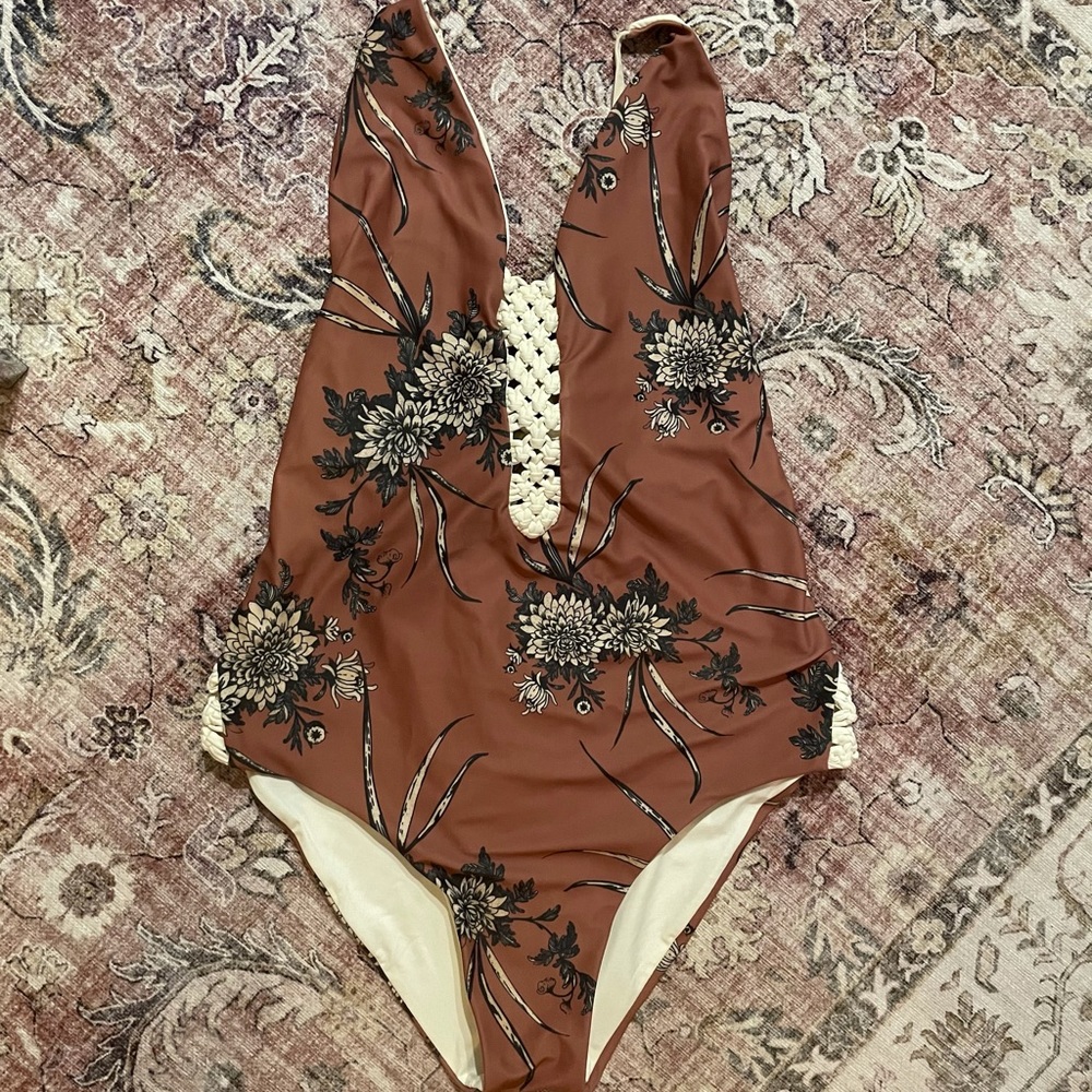 *BRAND NEW* Beach Riot One Piece